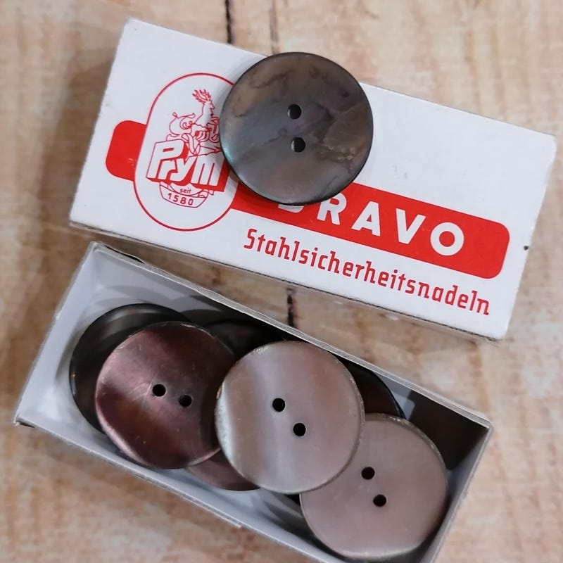 5 Boutons Imitation Cuir Couleur Taupe - Artisanat, Couture, Vêtements - Fabriqué En France - Neuf