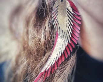 Laser-cut leather earrings, Luminous pendant in the shape of angel wings, 3 layered with metallic colors, Boho design fit for fashion looks