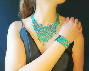 Genuine leather filigree V bib necklace, turquoise laser cut pendant, reptile scale texture design, original jewelry set for bohemian ladies