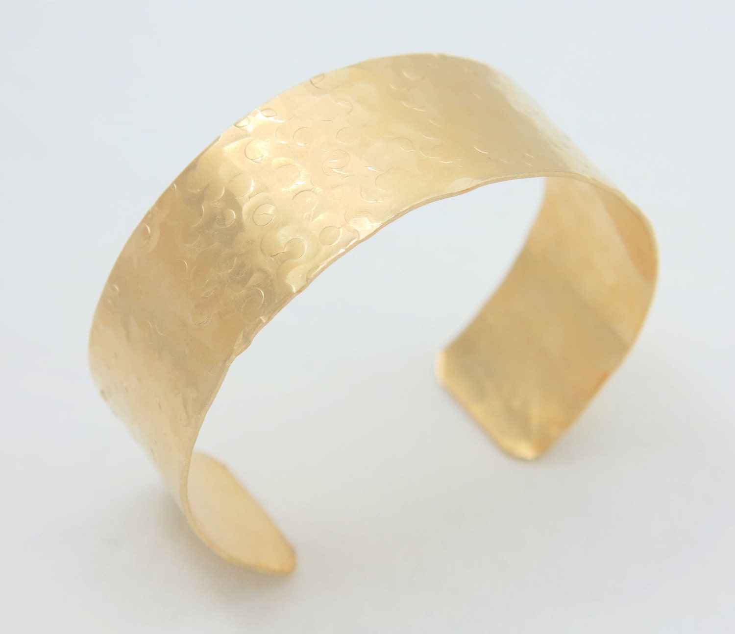 ブレスレット Gold Maxi Beetle Cuff Bracelet Helene Zubeldia Gold Maxi Beetle Cuff Bracelet - Runway Catalog