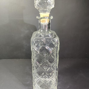 Vintage Thatcher Glass Diamond Pattern Liquor Decanter With Stopper/ 12&quot;