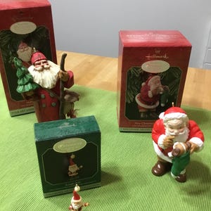 Hallmark Keepsake 1998 Ornament Collector&#39;s Club.  3 Weihnachtsmann Ornamente Set in Originalkartons.