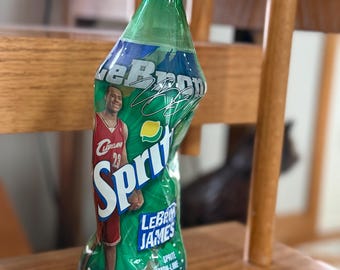 LeBron James 2003 Rookie Jahr Sammler Sprite Flasche Aktion NEU Versiegelt