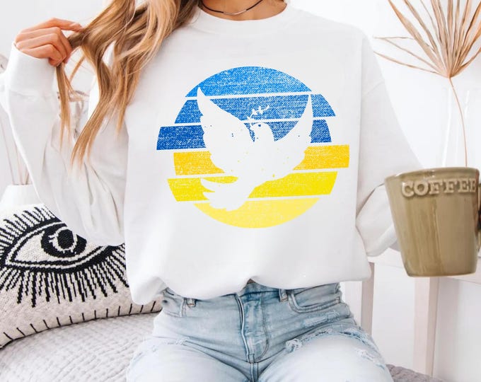 Stand With Ukraine T-Shirt, Support Ukraine Crewneck shirt, Ukraine Shirt, Ukraine Flag Tee, Gifts for Women, Gifts for Boyfriend