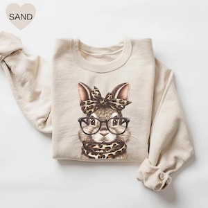 Felpa con coniglietto e occhiali leopardati, felpa pasquale, maglione con coniglio pasquale, felpa con cappuccio con coniglietto pasquale, regalo di Pasqua per la mamma, graziosa maglietta pasquale