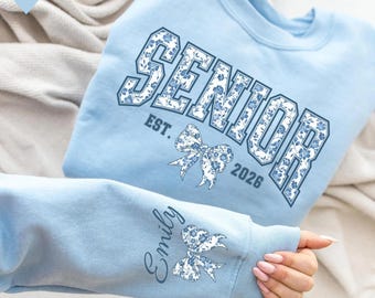 Felpa personalizzata per la laurea del 2026, maglietta personalizzata per la classe del 2026, felpa Coquette per la laurea del 2026, regalo di laurea, felpa per mamma dell'ultimo anno