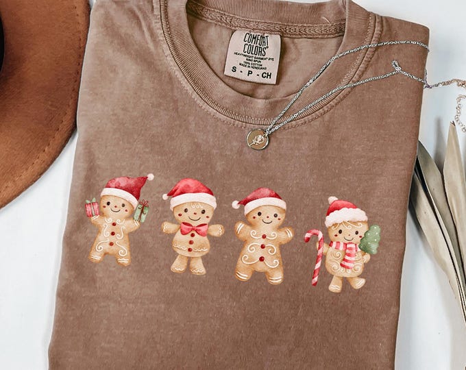 Christmas Gingerbread Cookies Shirt : Festive Holiday Outfit, Womens Xmas Graphic Tee