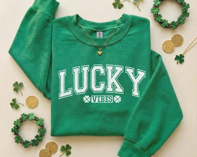 Retro Lucky  Vibes Sweatshirt,Cute St Patricks Day Sweatshirt,Womens Shamrock Sweatshirt,Irish Shirt,Four Leaf Clover,St Patricks Day Outfit