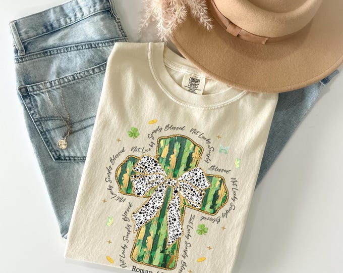 St Patricks Day Christian Comfort Colors Shirt Lucky Shamrock Bible Verse Tshirt Saint Patrick's Blessed T-shirt Jesus Love Tee Faith Irish