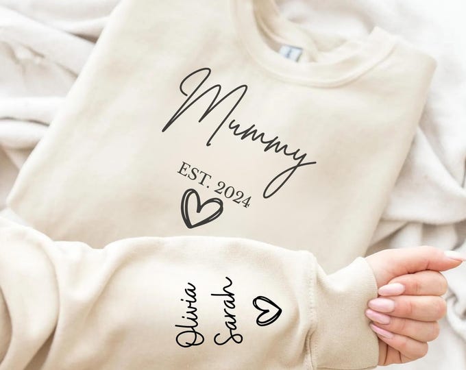 Custom Mummy Sweatshirt with Kid Name on Sleeve, Personalized Mum Sweatshirt, Minimalist Mummy jumper, Mother's Day Gifts for mums