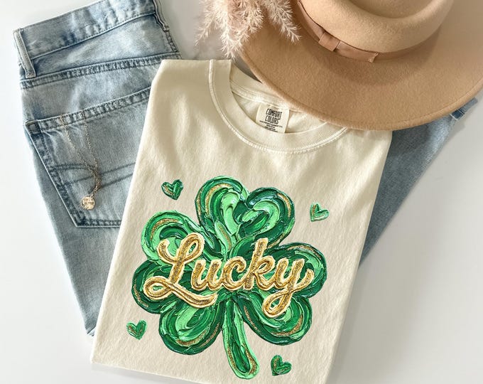 St Patricks Day Comfort Colors Shirt Lucky Shamrock Tshirt Cute Saint Patrick's Party Tee Four Leaf Clover T-shirt Irish Retro Shenanigans