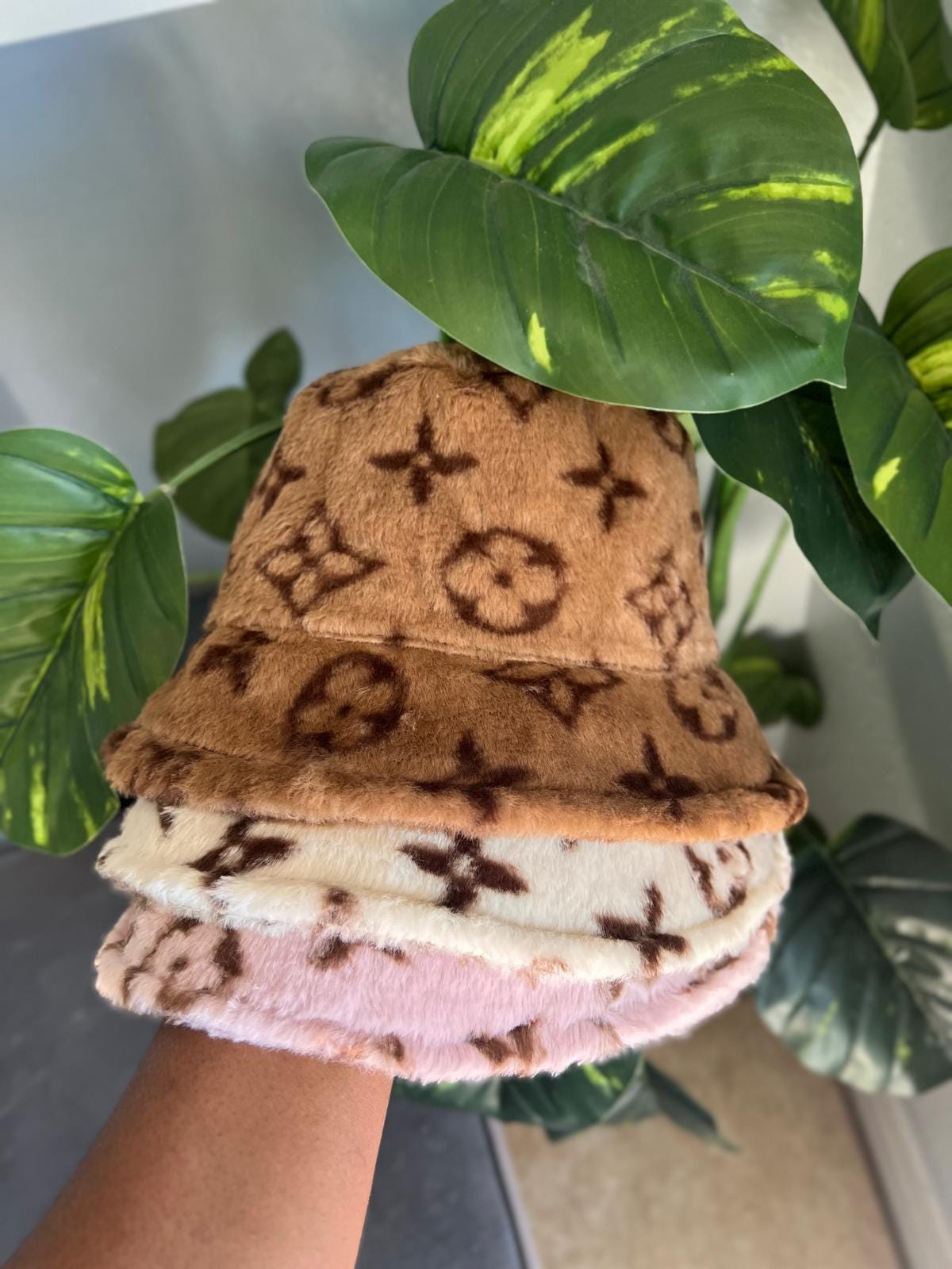 Louis Vuitton Bonnet - Etsy Louis Vuitton Bonnet - Etsy