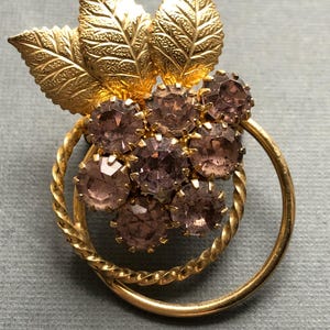 Vintage Gold-Tone Rhinestone Floral Spray Brooch Elegant Sparkling Mid-Century Jewellery