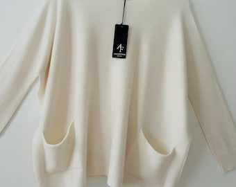Made in Italy Alpini knitwear cream oversized loose soft quirky slouch Lagenlook batwing casual 2 pocket Jumper Sweater Top one size 10-18