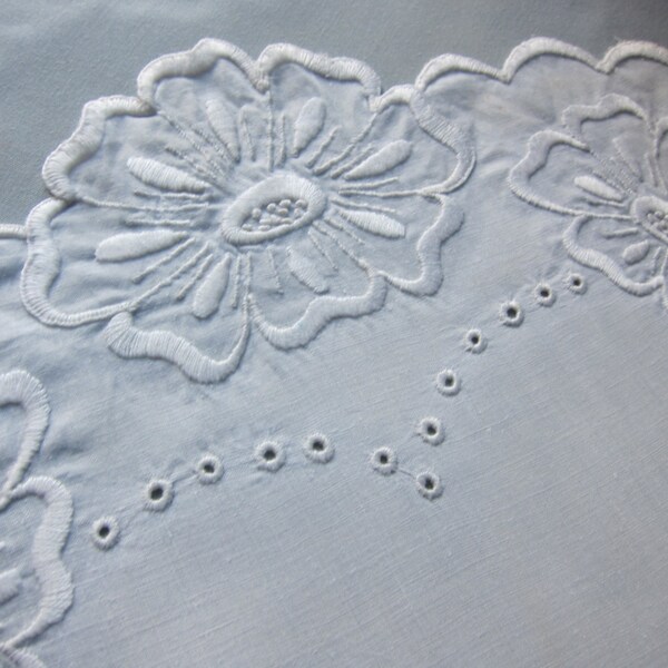 WHITE WORK table mat Arts and Crafts. 1910-20. Art Nouveau