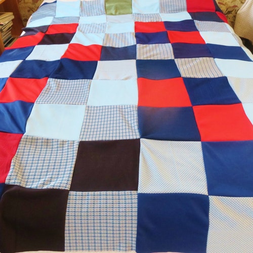 jaren 1970 quilt boven, polyester quilt top, boho patchwork, 70s decor, rode blauwe quilt. onvoltooide quilt, heldere lappendeken, zelfgemaakte deken terug naar boven