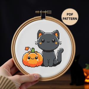 ハロウィンの黒猫とカボチャのクロスステッチ図案 かわいい猫の刺繍 PDF 初心者向け簡単クロスステッチ DIY ハロウィン装飾ギフト