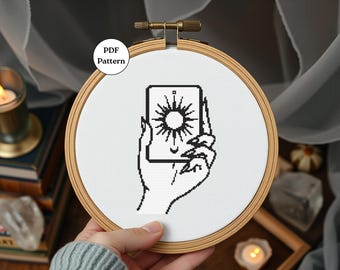 Halloween hekserij kruissteekpatroon minimalistische tarotkaart heksenborduurwerk modern gotisch ontwerp pixelart DMC-patroon voor beginners