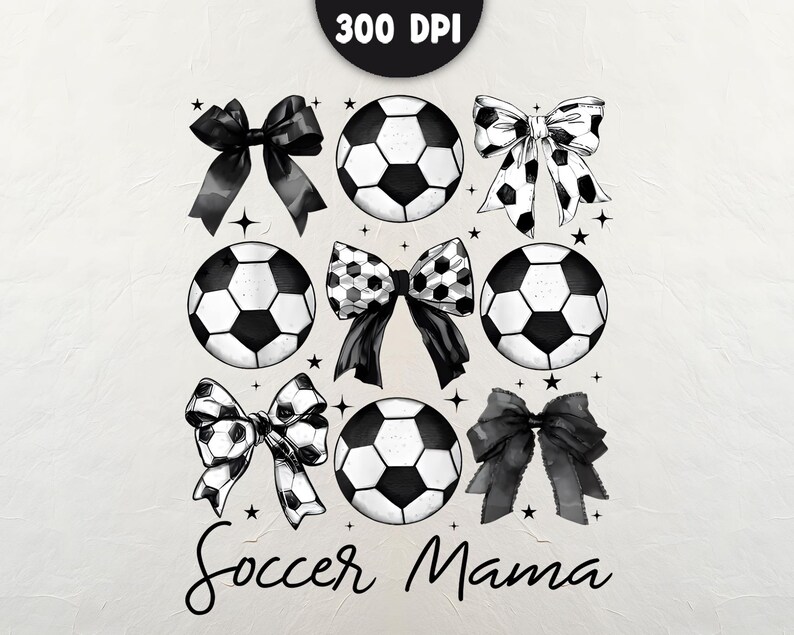 Puede incluir: Ilustraci&oacute;n en blanco y negro de balones de f&uacute;tbol y lazos con el texto "Soccer Mama".