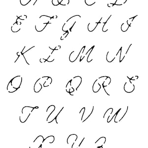 Pode incluir: Alfabeto cursivo preto de A a Z, apresentado em fundo branco. Cada letra tem uma forma fluida e distinta. As letras estão dispostas em linhas, oferecendo uma opção de fonte elegante para trabalhos de design.