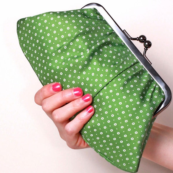 Green dots Fifi clutch-LAST ONE