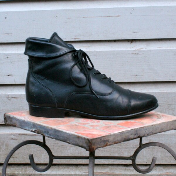 vintage EBONY cuffed booties, 8.5