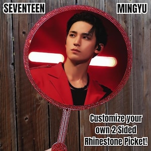 Mingyu SEVENTEEN - Letrero de mano con diamantes de imitación de KPOP hecho a mano, diseño de abanico coreano, de doble cara, para conciertos (12,9 x 8,84 pulgadas)