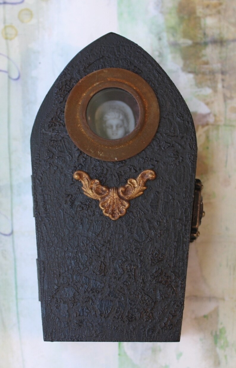 Frozen Charlotte Doll with Wood Coffin Beautiful Corpse with Bonnet