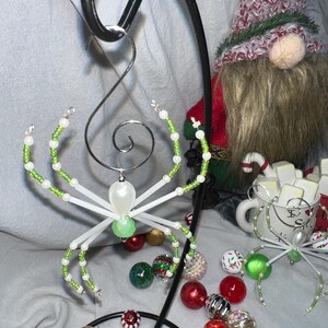 Christmas Spider - Green and pearl spider