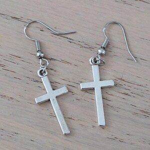 Hypoallergenic Cross Earrings – Minimalist Dangle Gothic Style, Lightweight & Nickel-Free Jewelry for Sensitive Ears | Y2K | Kpop | Lolita