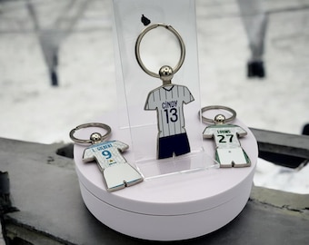 Real Madrid Shirt Met Jouw Naam - Gepersonaliseerde Sleutelhanger Met Jouw Naam En Nummer