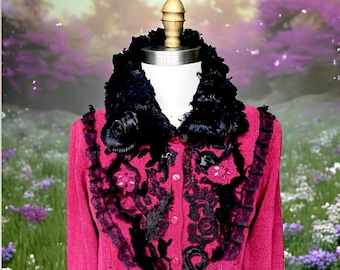 Viktorianische tragbare Kunst GROSSE Größe Pullover JACKE, Boho OOAK Fantasie einzigartiges zweckentfremdetes Eco-Couture, Kunst, Blumenjacke zu tragen. Sofort versandfertig