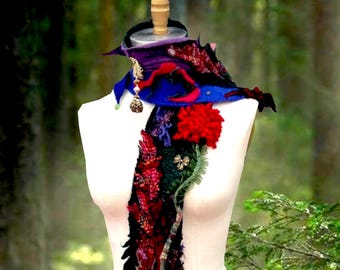 Boho ull blåröd halsduk, unik konst att bära färgglad accessoar