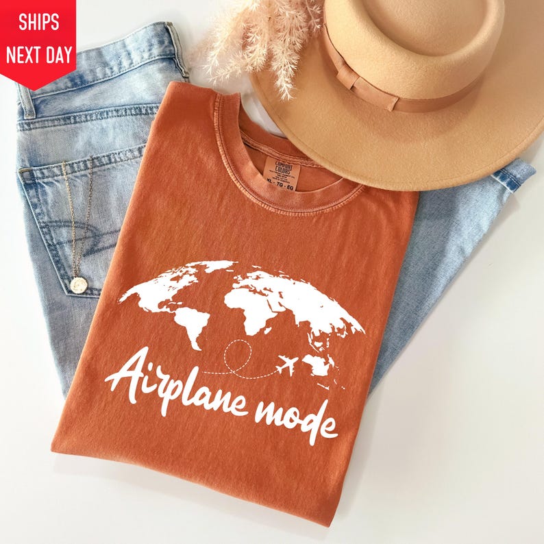 a t - shirt that says airplane mode on it