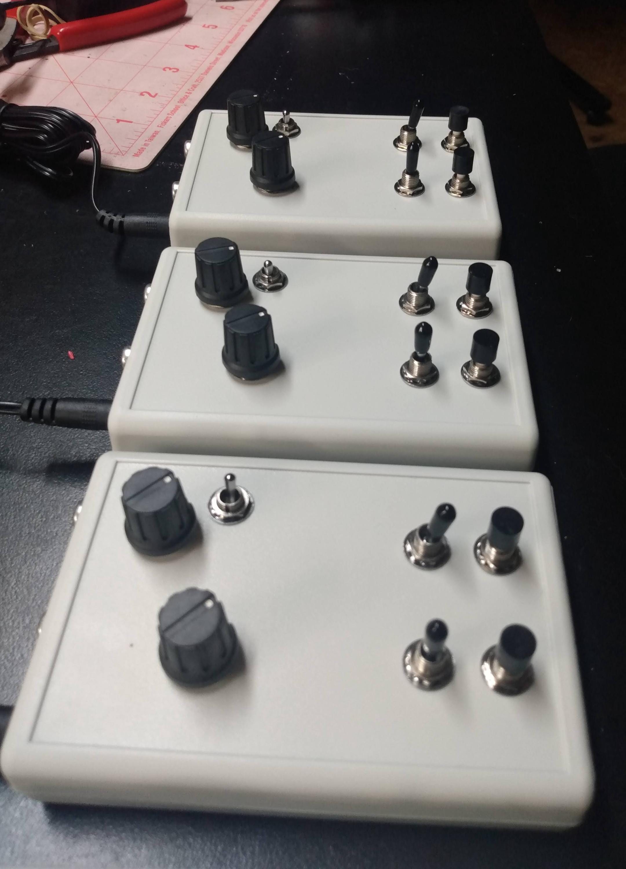 Circuit Bent Vizual Noize Enhancer Lofi Video Synth W/ DC Power