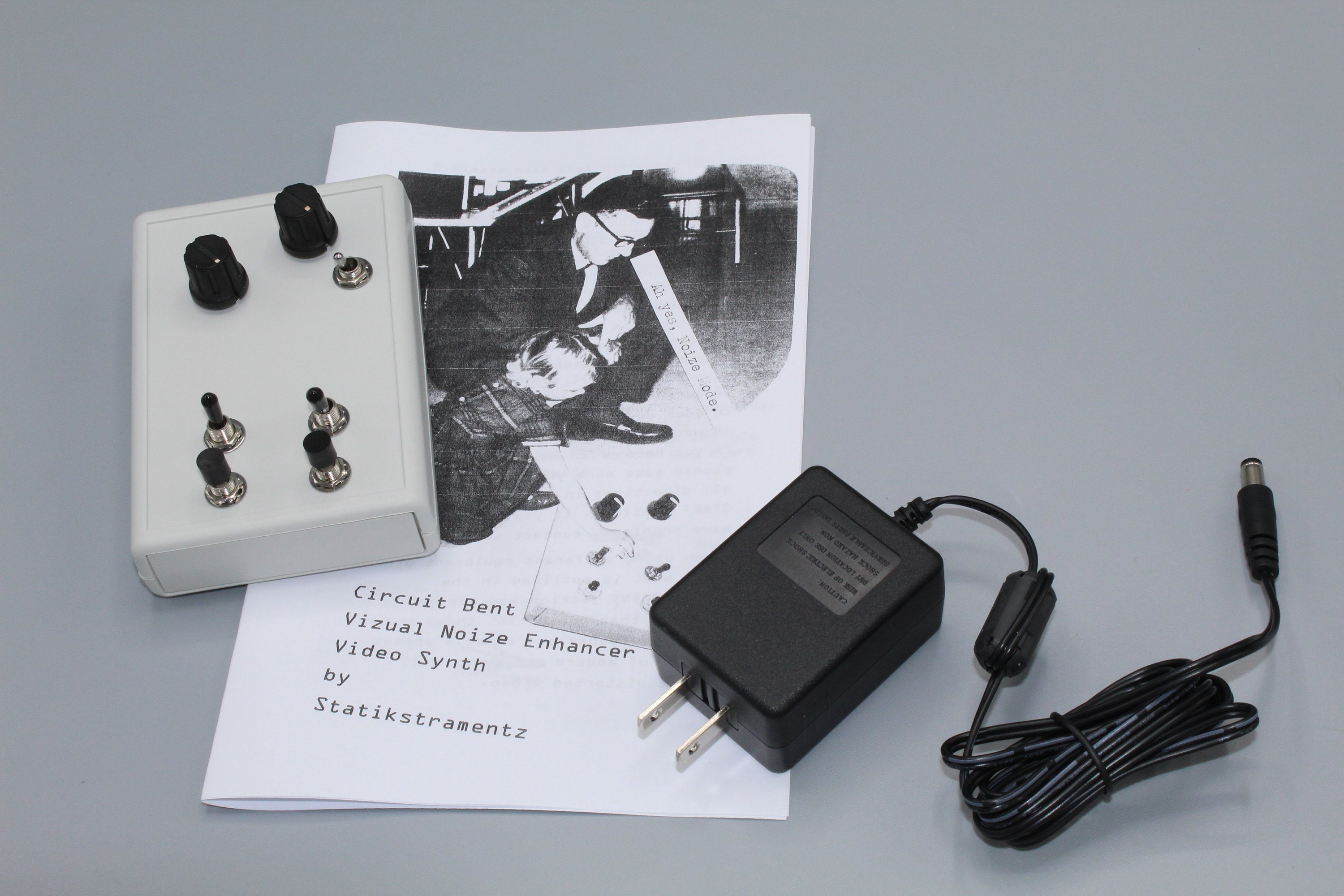 Circuit Bent Vizual Noize Enhancer Lofi Video Synth W/ DC