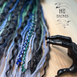 Crochet synthetic dreads Black to dark blue to light grey, black green grey ombre black curls with wrapped accents