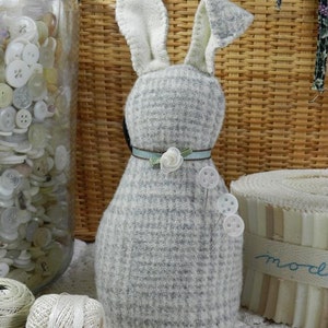 Digital-Rabbit Pincushion DIGITAL Pattern, Rabbit Pincushion Pattern, Wool Rabbit Pincushion Pattern, Pincushion Pattern