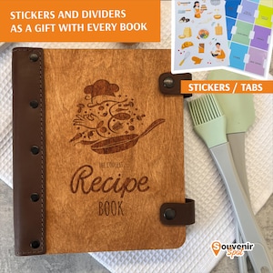 Graviertes Rezeptbuch mit Aufklebern - Individuelles Kochbuch aus Holz, personalisiertes Geschenk für Mama, Familienküche-Andenken
