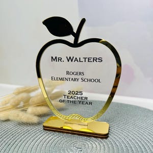 Trofeo de manzana personalizado: premio acrílico personalizado con base de madera, regalo para el maestro del año, placa de reconocimiento y premio para ceremonias escolares.