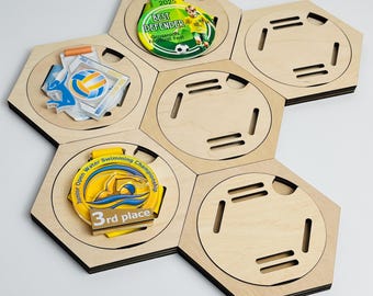 Porta medaglie modulare esagonale in legno da parete per bambini e atleti, regalo sportivo