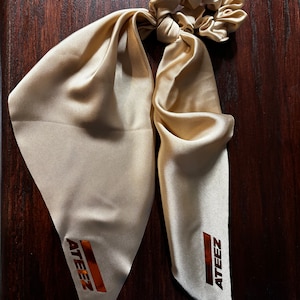 K-Pop Gold Hair Scrunchie - Ateez