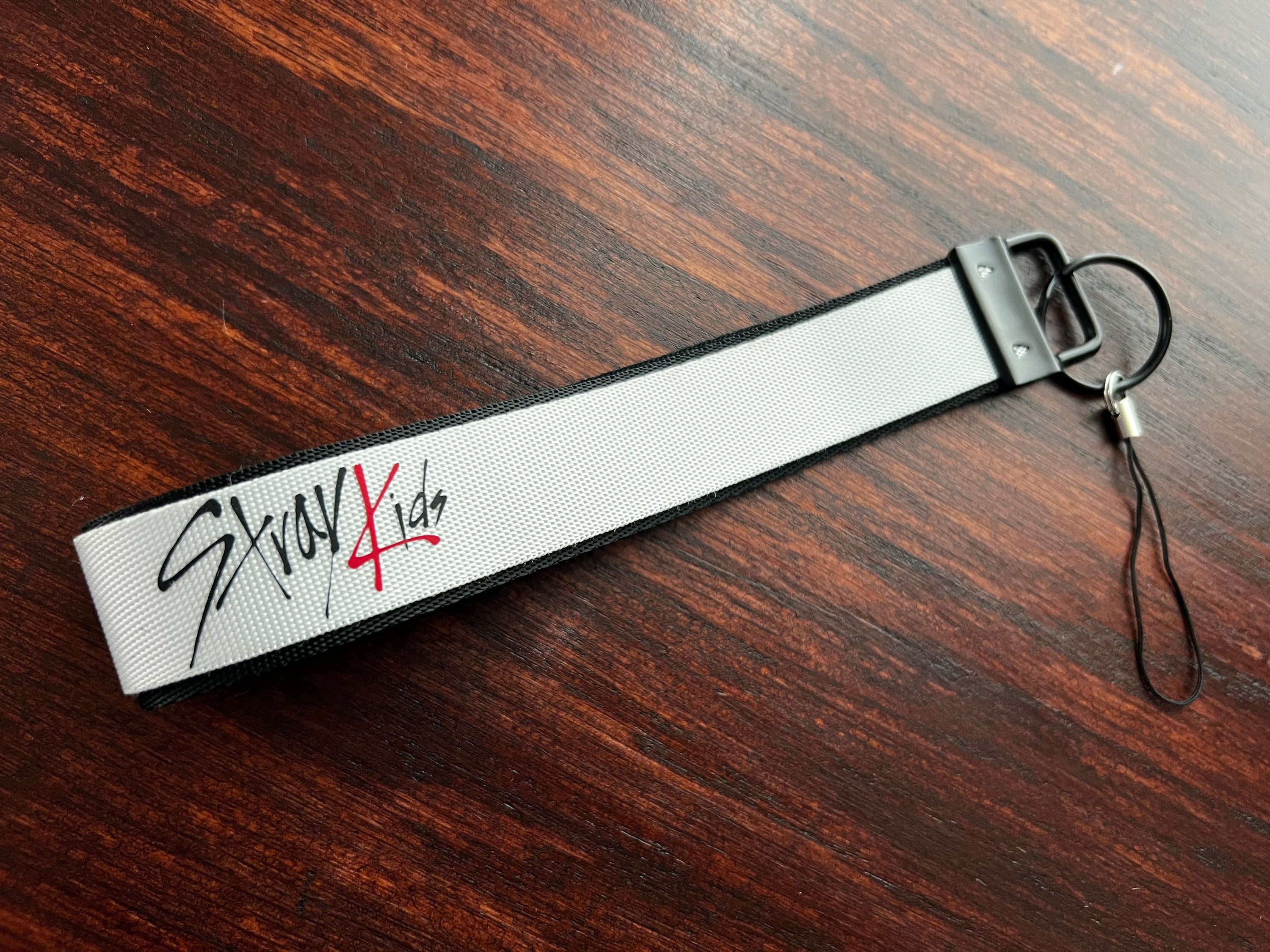 K-pop Light Stick Wristlet Lanyard - Stray Kids- White/black
