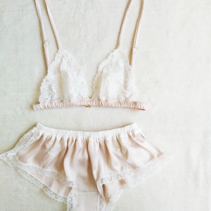 White Sterch Lace and Vintage Satin Bra/style SHAKUYAKU (made to order)