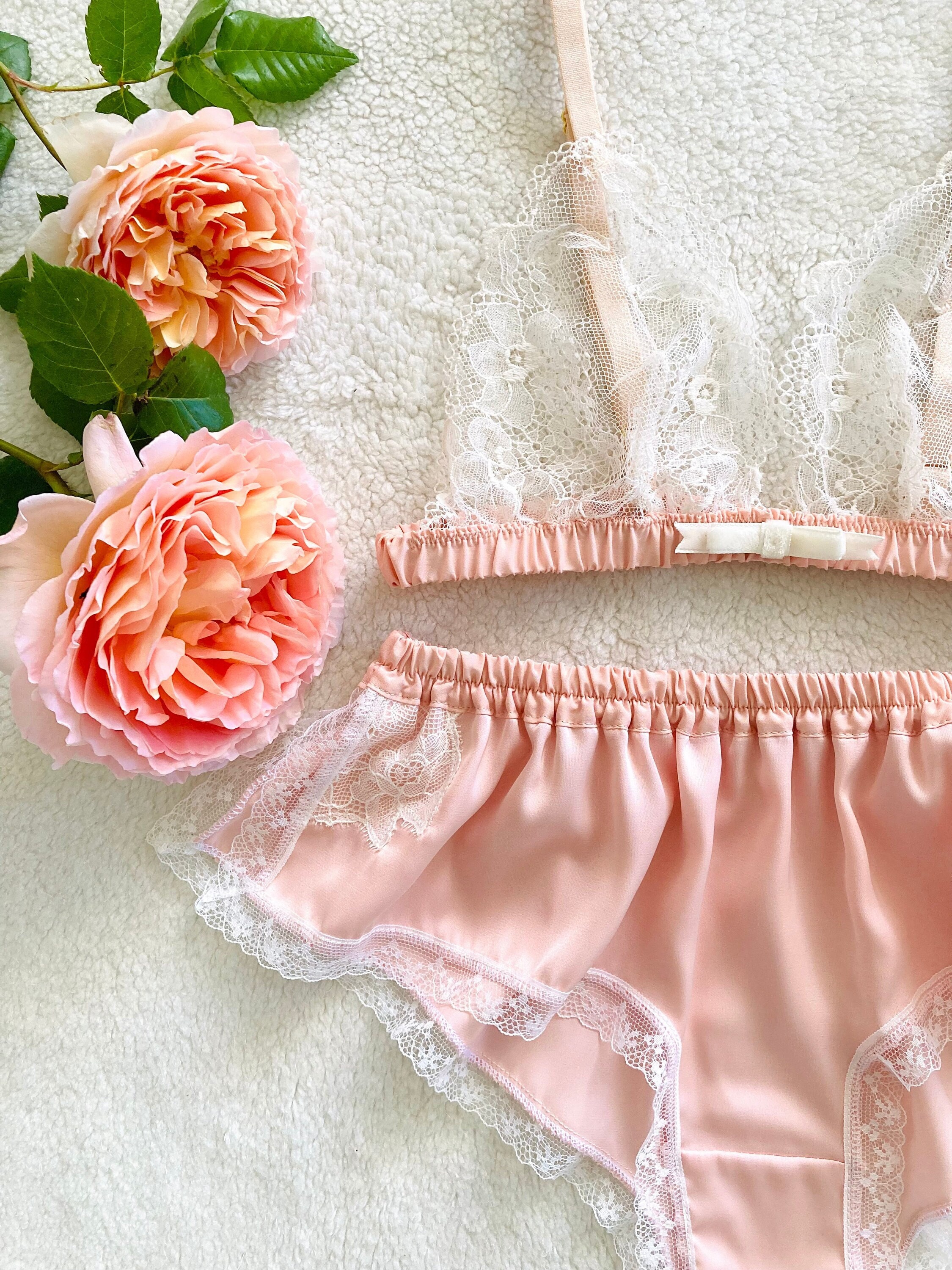 Mutandine Donna In Seta Raso E Pizzo - Slip Morbidi Con Cravatta Laterale - Multicolore