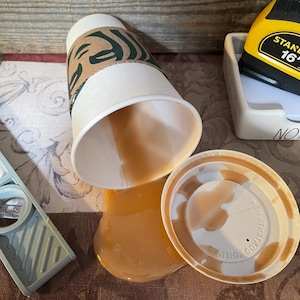 Spilled Grande Cup Coffee with Cream SB Fake Food Photo Prop