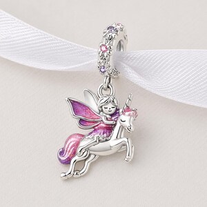 Colgante de hada unicornio compatible con pulseras Pandora, joyería de esmalte morado plateado, regalo mágico y mítico.