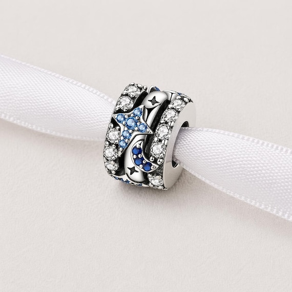PANDORA ブレスレット シルバー925 チャーム付き 星　月　ブルー 天体モチーフの月と星のビーズ、パンドラチャームブレスレットに