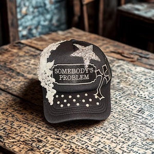 CUSTOMIZED TRUCKER HAT