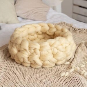 Round cat bed, natural wool bed, gift for cat, crochet cat bed, chunky cat mat, handmade small pet bed, washable cat bed, custom pet mat image 5